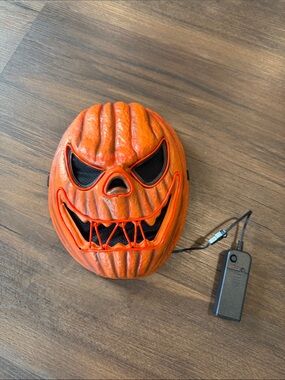 Spirit Light-Up Jack-O-Lantern Halloween Mask